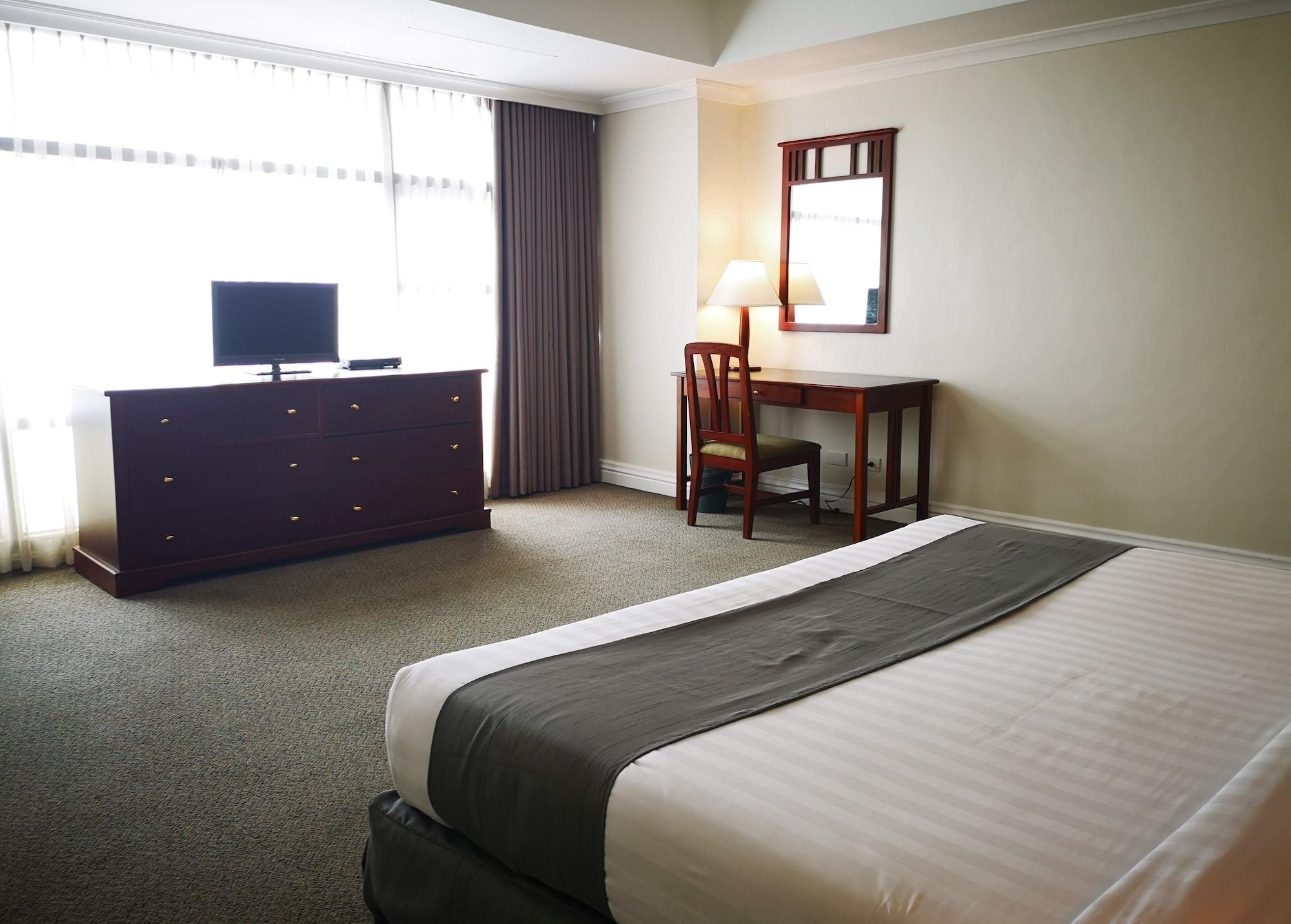 Infinity Tower Suites Makati City Exterior photo