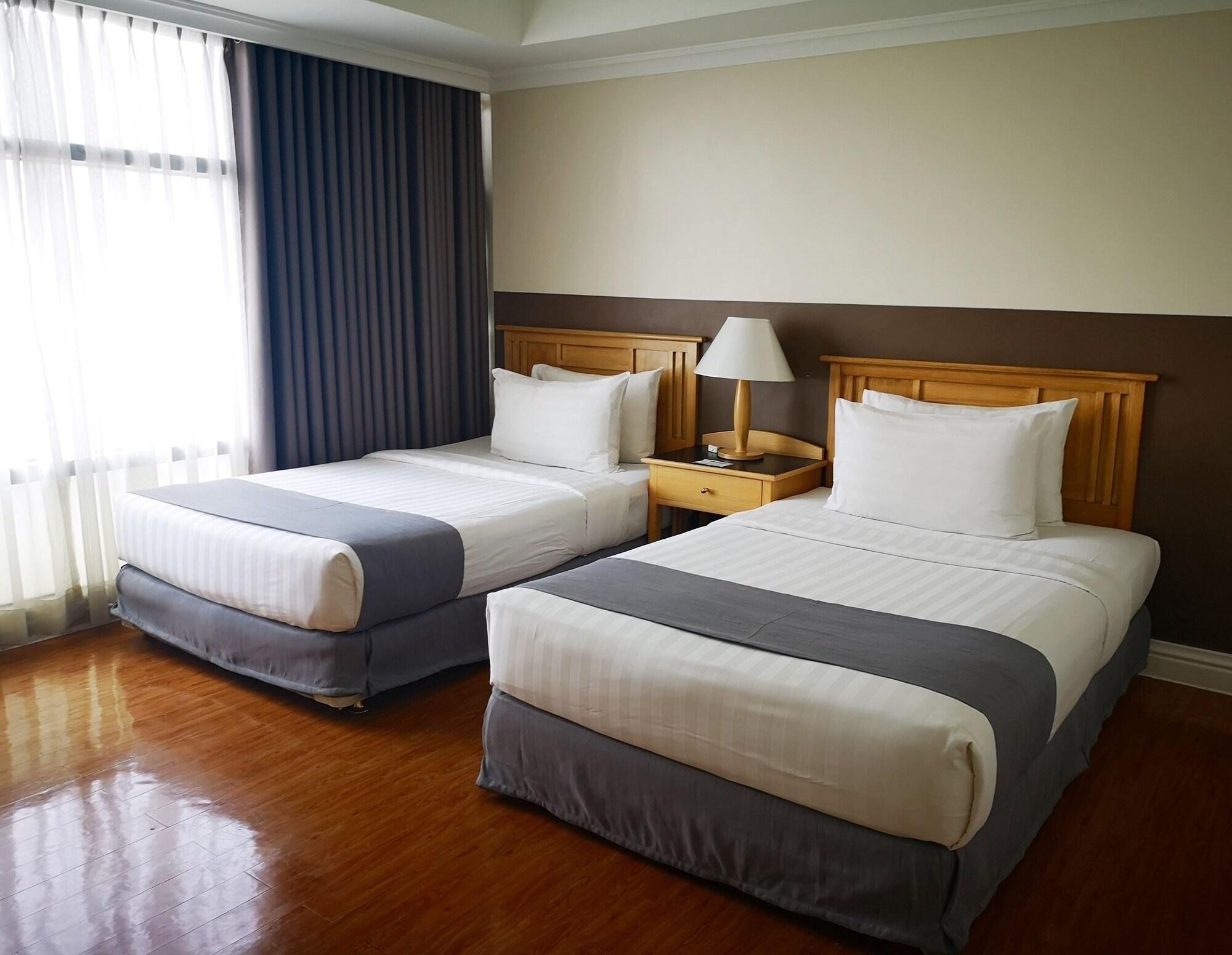 Infinity Tower Suites Makati City Exterior photo