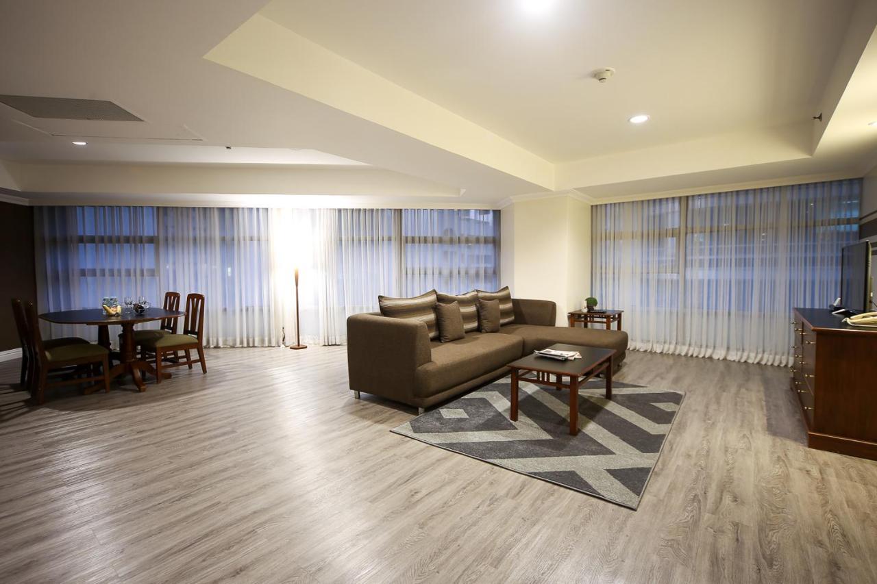 Infinity Tower Suites Makati City Exterior photo