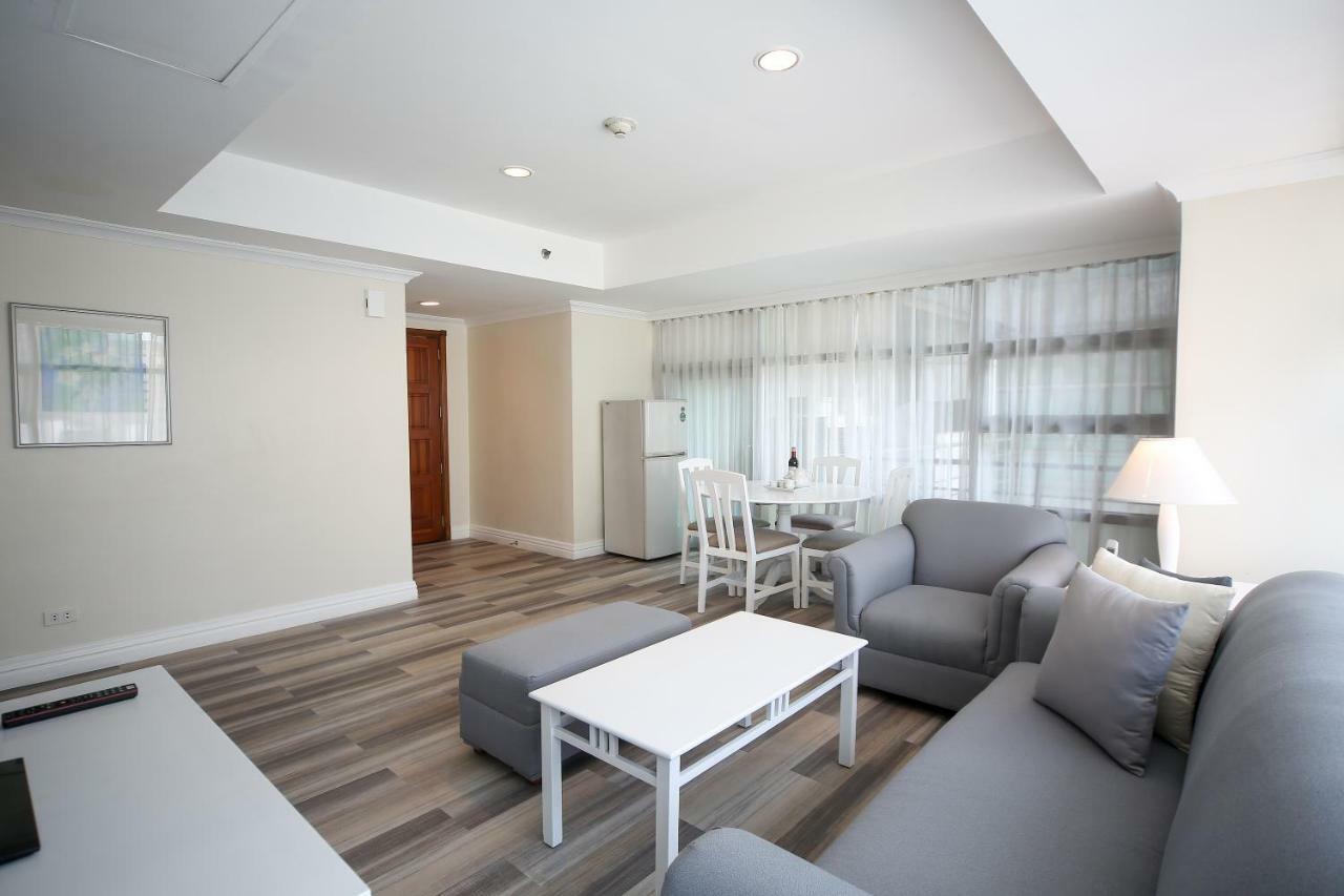 Infinity Tower Suites Makati City Exterior photo