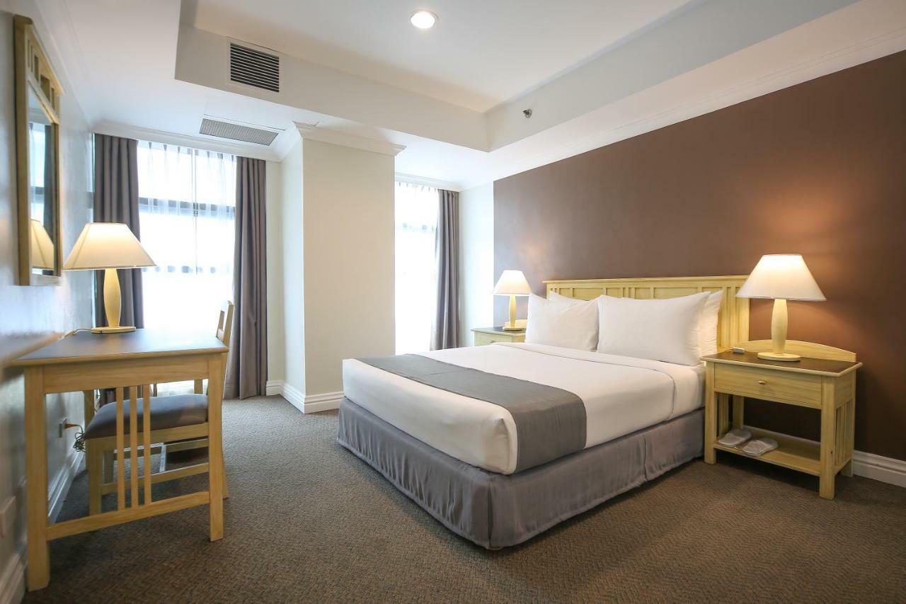Infinity Tower Suites Makati City Exterior photo