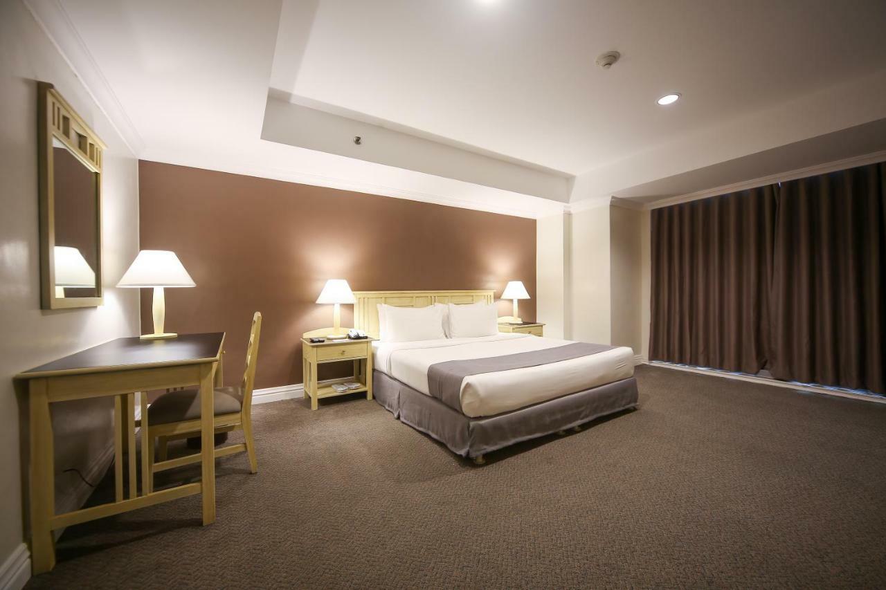Infinity Tower Suites Makati City Exterior photo